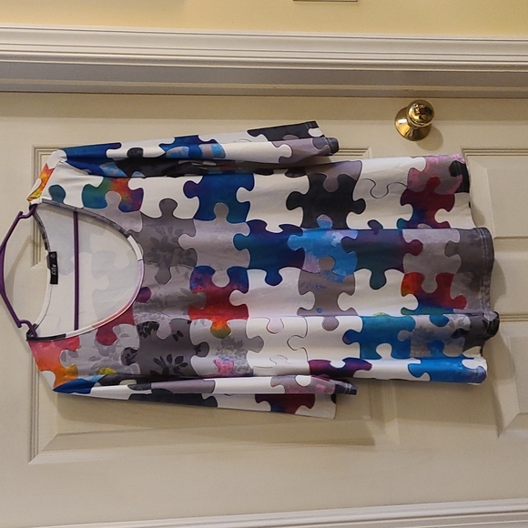 Multi colored tunic - Picture 2 of 2